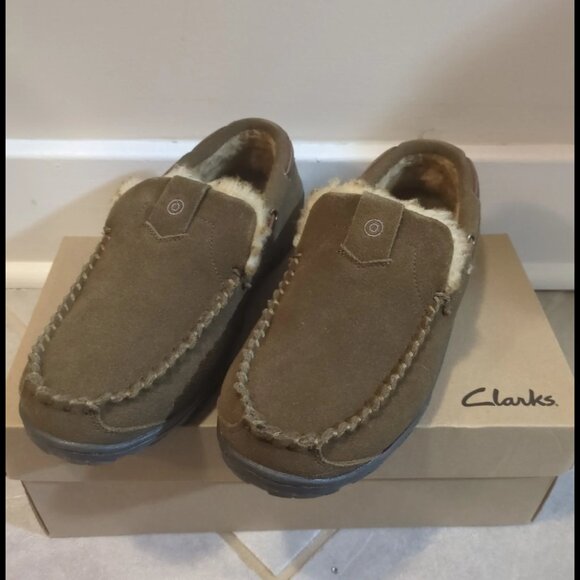 Clarks England Venetian Moccasin Leather Indoor Outdoor Slippers Brown Size 9M - Picture 2 of 7